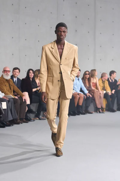 Look 34
